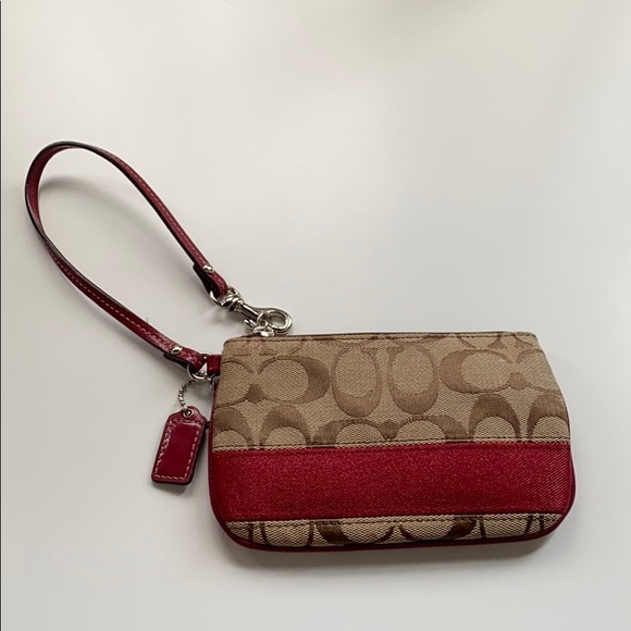 Coach Handbags - Coach wristlet